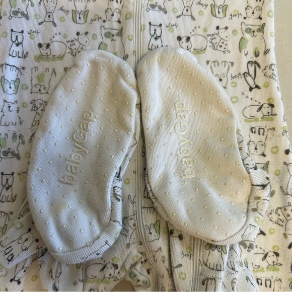 GAP Baby Onesie with Animal Print - Picture 2 of 4